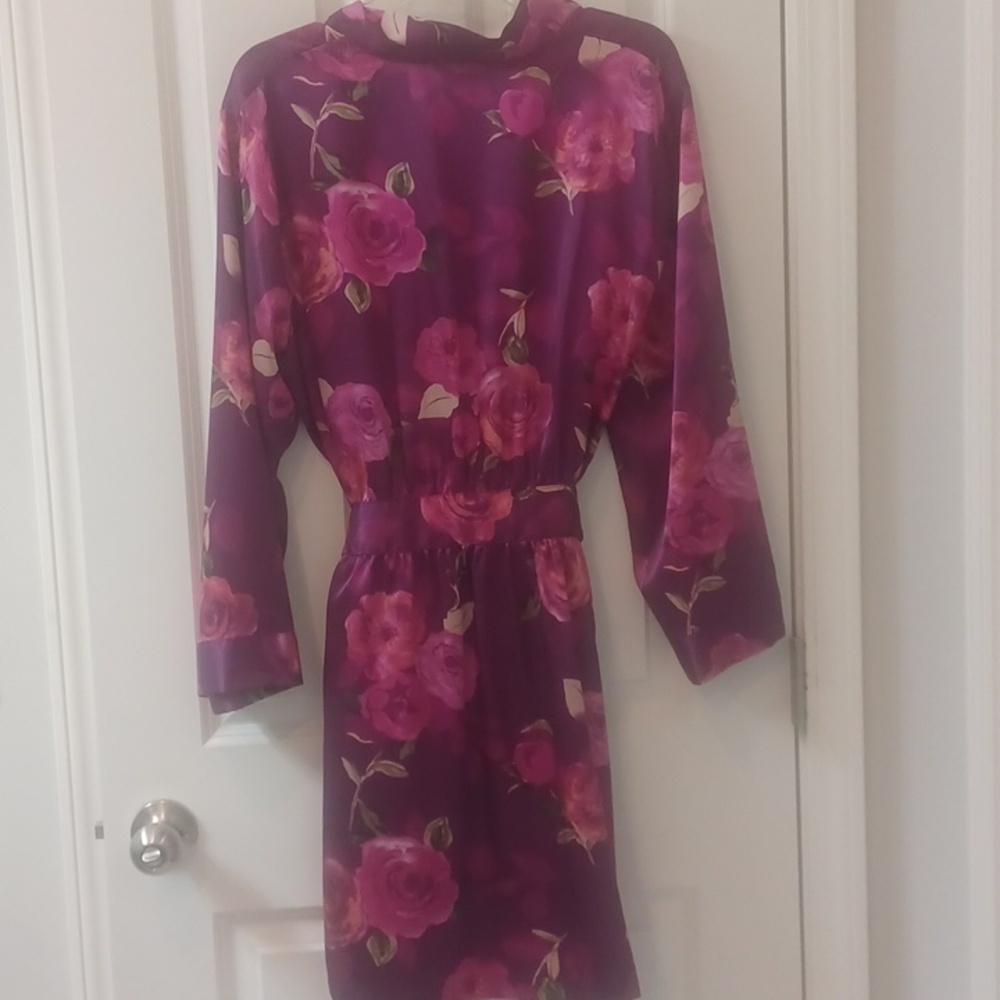 MORGAN TAYLOR FLORAL  ROBE - Picture 3 of 4
